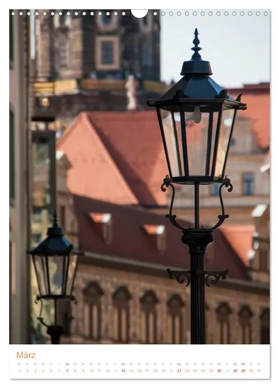 Laterne an der Frauenkirche mit Blick zur Töpfergasse – Märzmotiv